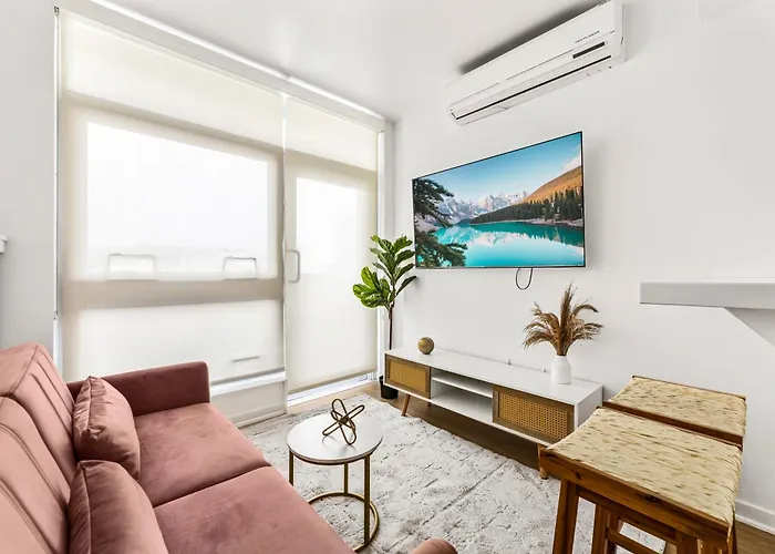 Amazing Studio In Sm Promenade! Free Parking!